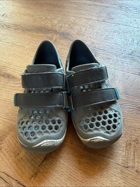 Plae Mimo size 11